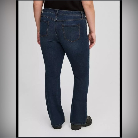 Torrid Luxe bootcut mid rise jeans dark wash size 26T - Picture 2 of 8